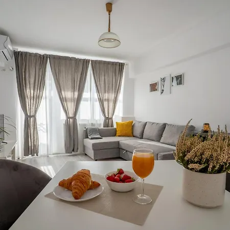 Downtown Moon 21 Cismigiu Park Βουκουρέστι