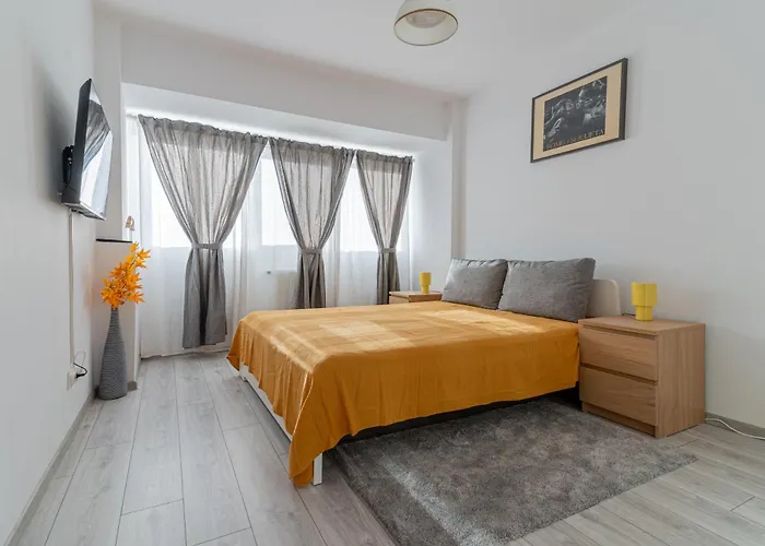 Апартаменти Downtown Moon 21 Cismigiu Park Бухарест